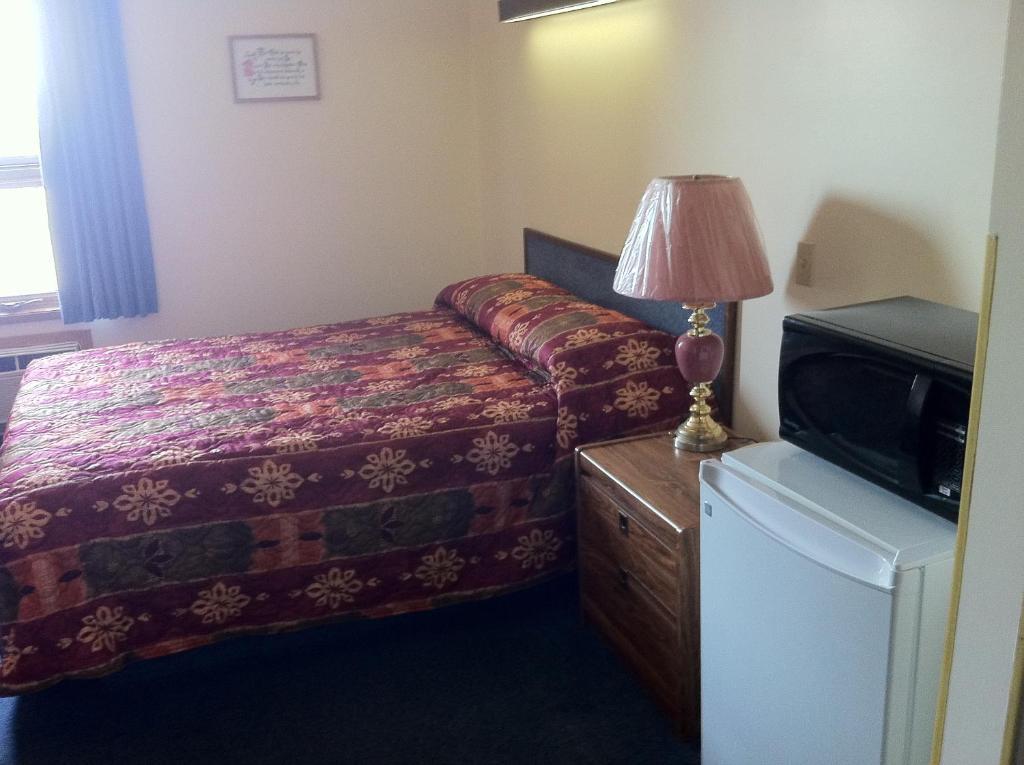 Circle 6 Motel Weyburn Rom bilde