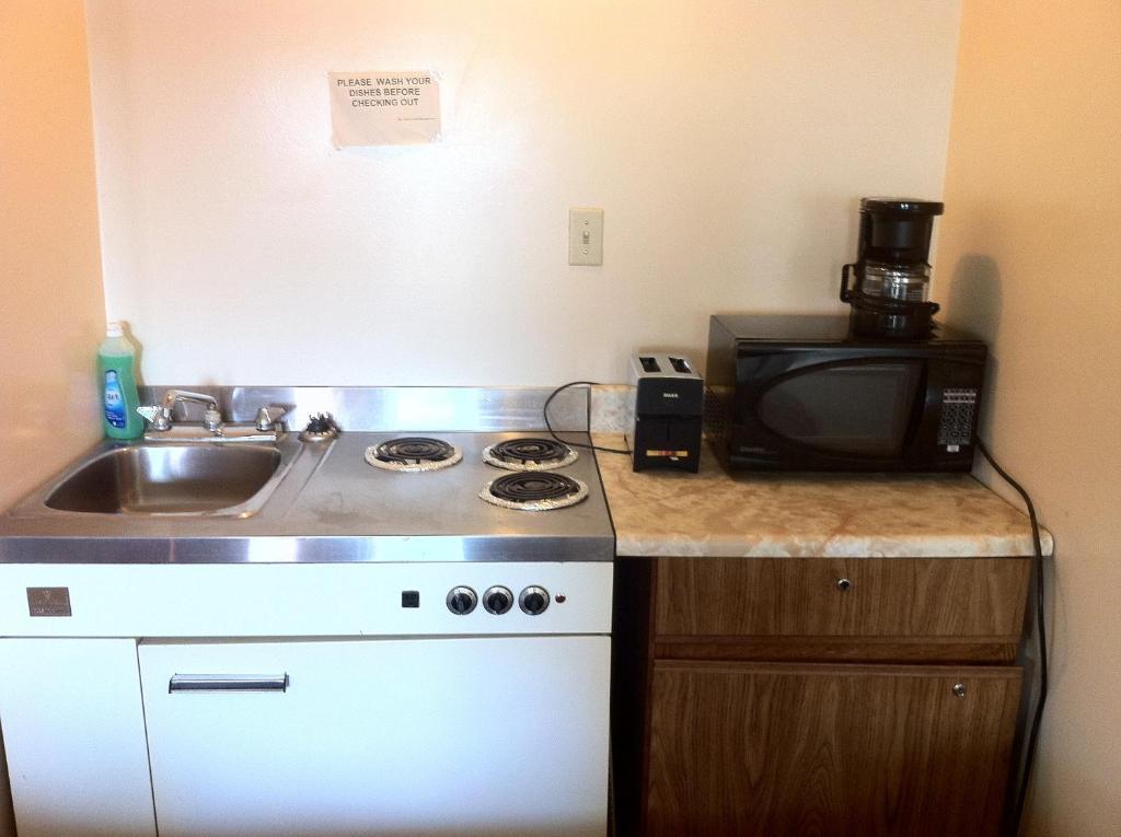 Circle 6 Motel Weyburn Rom bilde